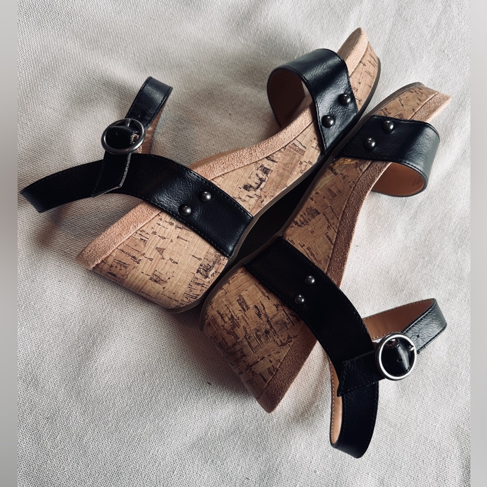 ABELLA True Comfort ‘Daisy’ Studded Cork Wedge | Women’s 8 - Picture 9 of 9